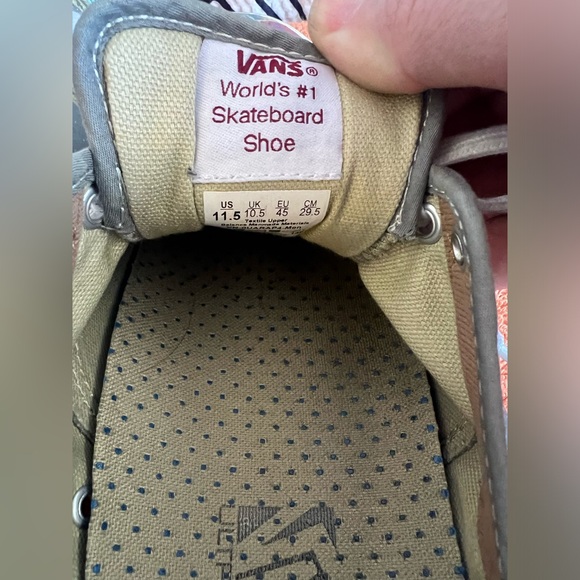 Vans - Picture 4 of 4